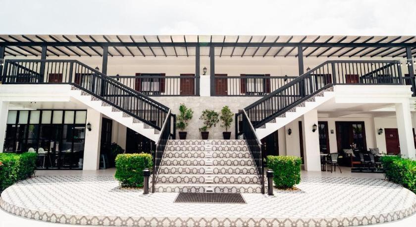 The Mansion Hotel Mabalacat Eksteriør billede